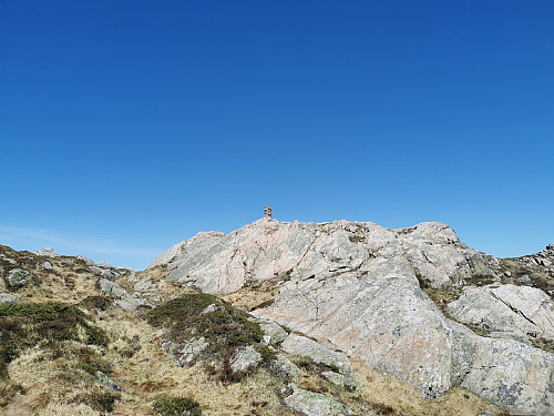 Passerer Olsnesnipa, 653 moh.