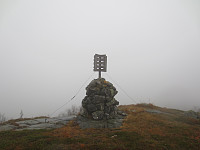 Toppen av Tunhovdåsen, 1083 moh. Regner med at det er fin utsikt.