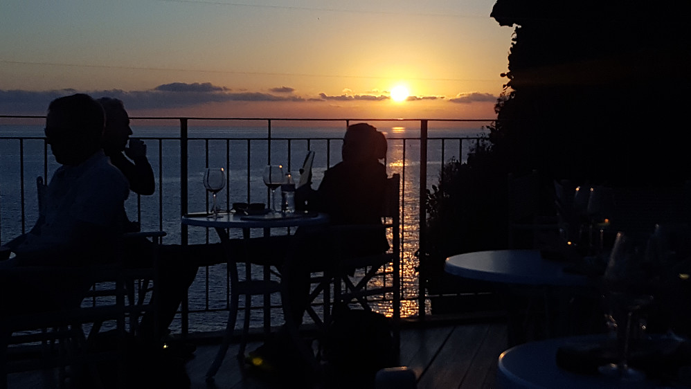 Solnedgang under vinsmakingen!