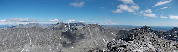 Ni 2000-metere i Rondane, sett fra den tiende.
