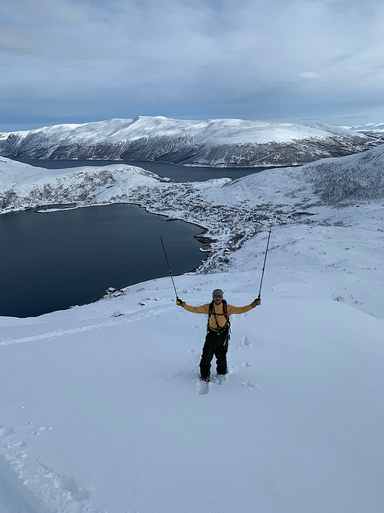 Alex fornøyd med snøen!