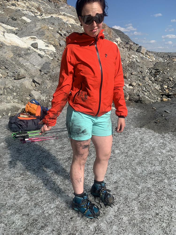 Glacier - 2, Innika - 0 