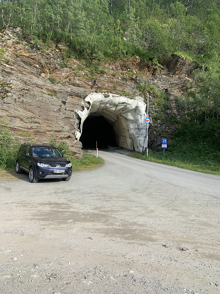 Don't drive through this tunnel, parking place to the left :) 