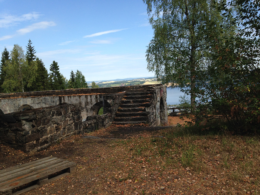 Ruiner på Hovdetoppen