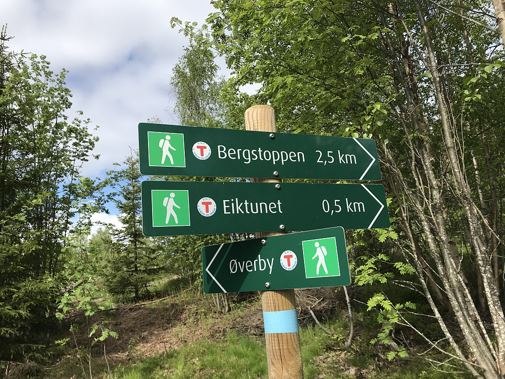 Den lokale turistforeningen har jobba godt med merking av stier i nærmiljøet