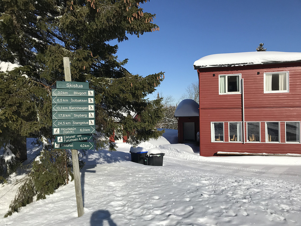 Skistua