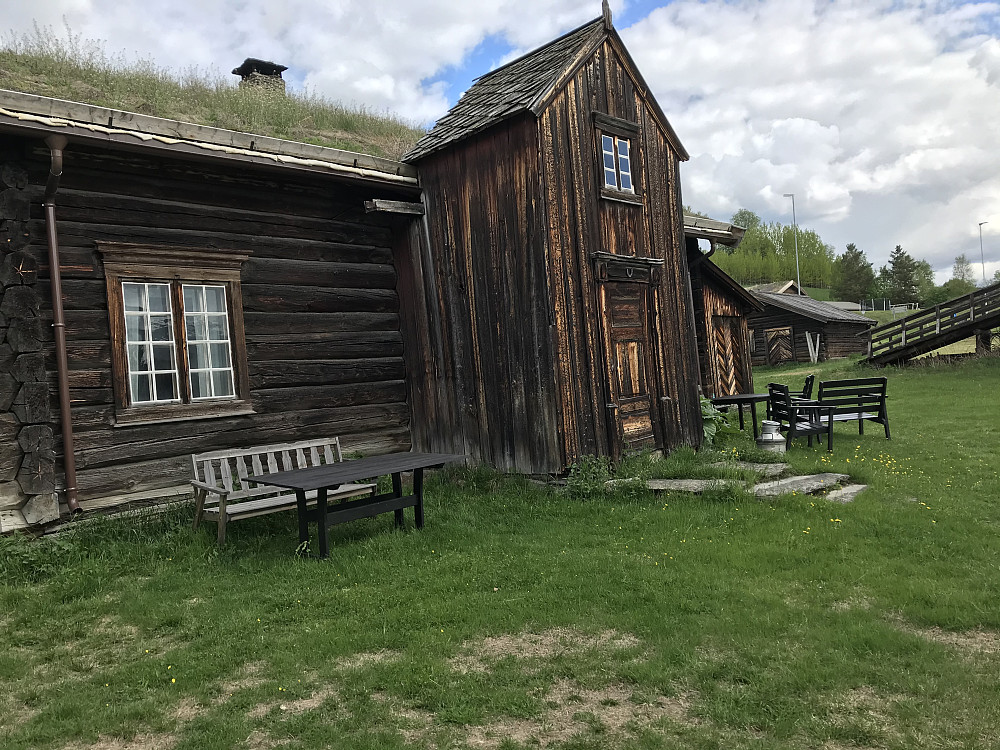Et av husene på Bortistu på Neby, Tynsets gamle handelssentrum
