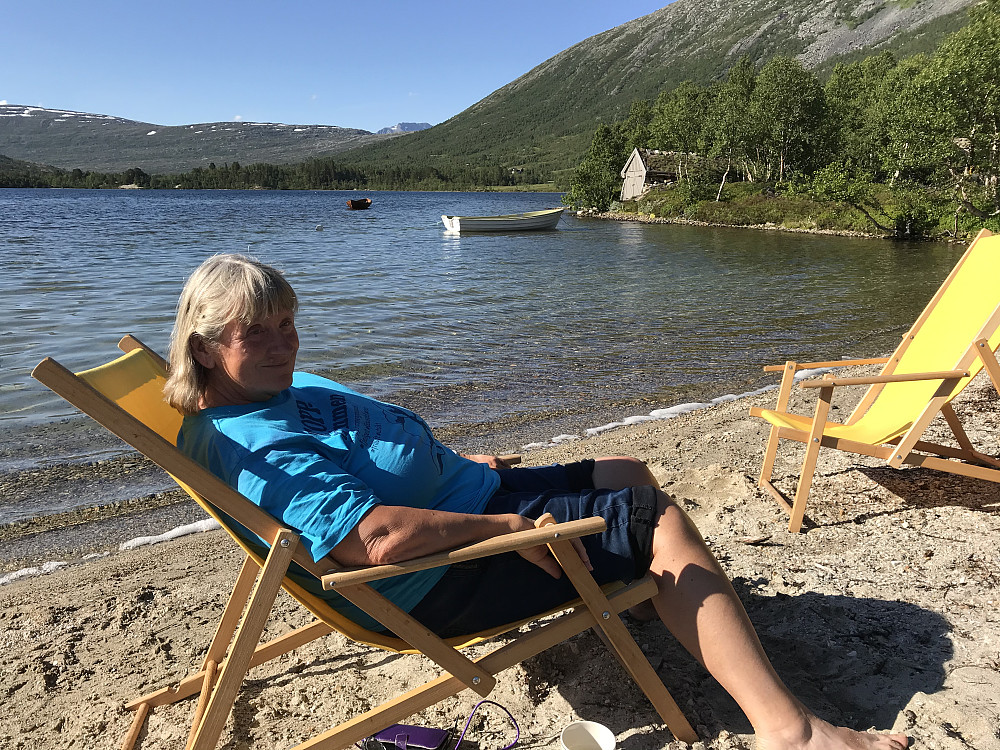 Koste oss  nede ved vannet på ettermiddagen