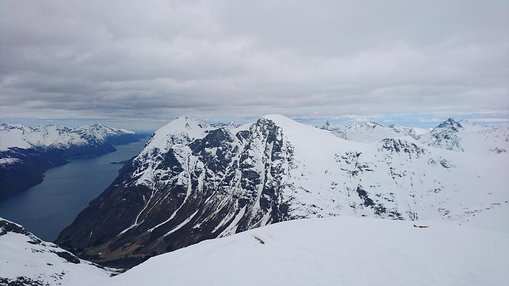 Mot Risenose og Storfjorden fra Litlenibba