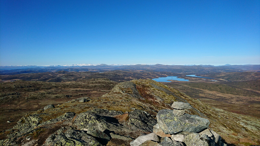 fra toppen av Djuptjernskampen mot Jotunheimen
