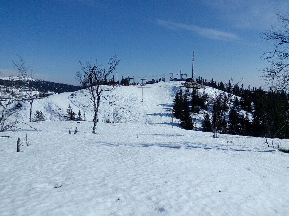 Mot Beitakosten/alpinanlegget