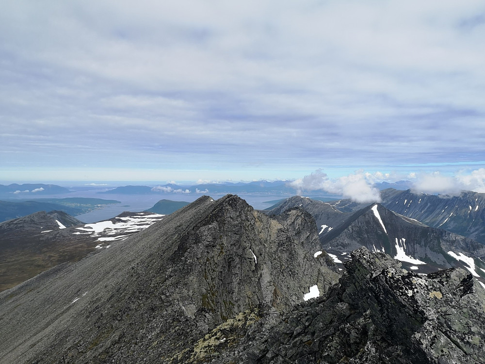 Nord for Sandfjellet (1470 m)- Sandegga (1450)