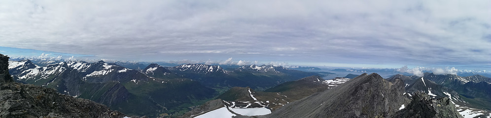 Panoramabilde over Tresfjorden