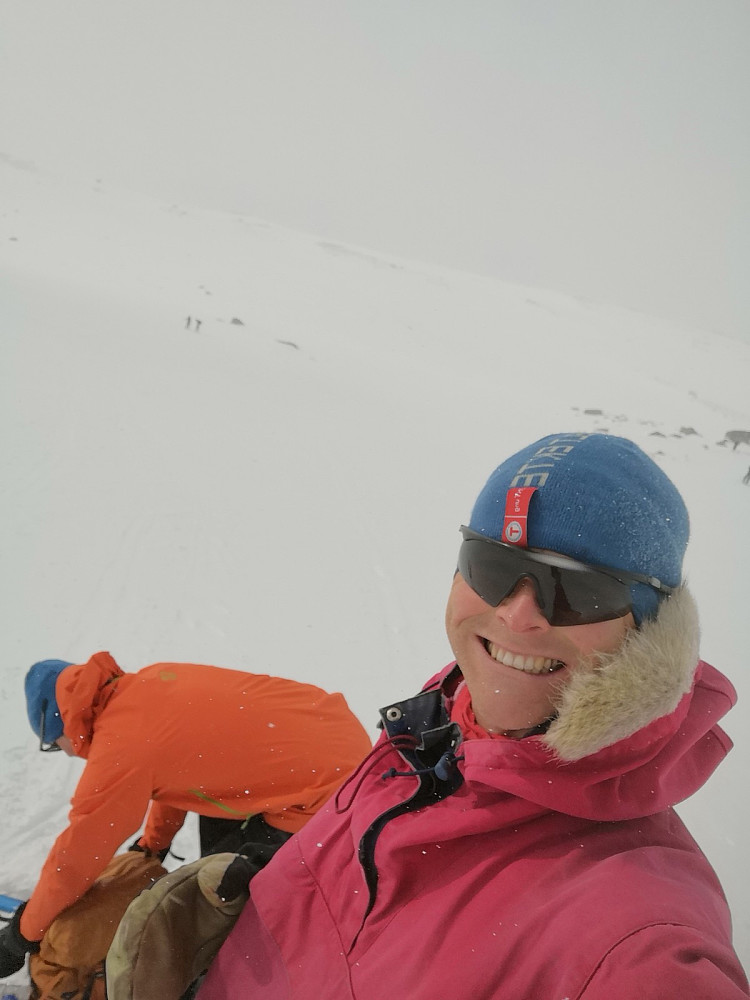 Etter de bratteste motbakkene som var preget av hard snø ble det annen struktur på snøen, og fellene satt bedre, da steg også humøret..