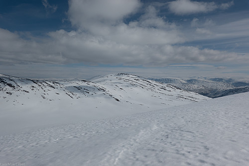 Graslitinden på andre sia av Grynningsdalen.