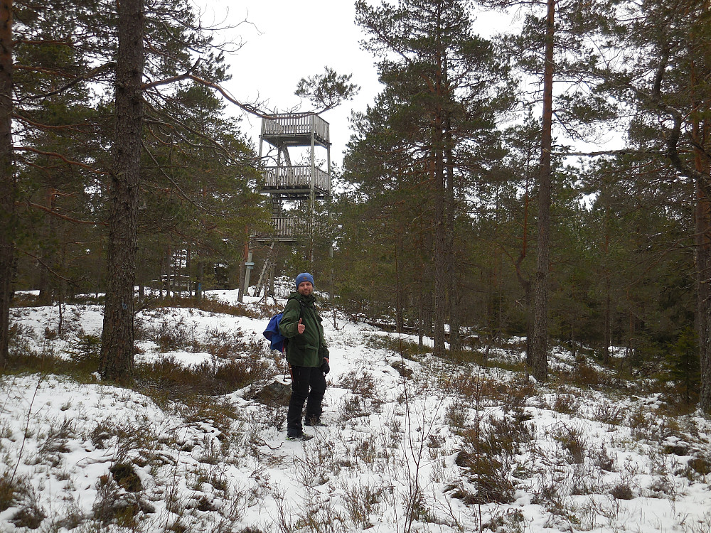 En fornøyd kommunetoppsamler på Nordre Stange varde, høyest i Eidsberg, med hele 290 moh!