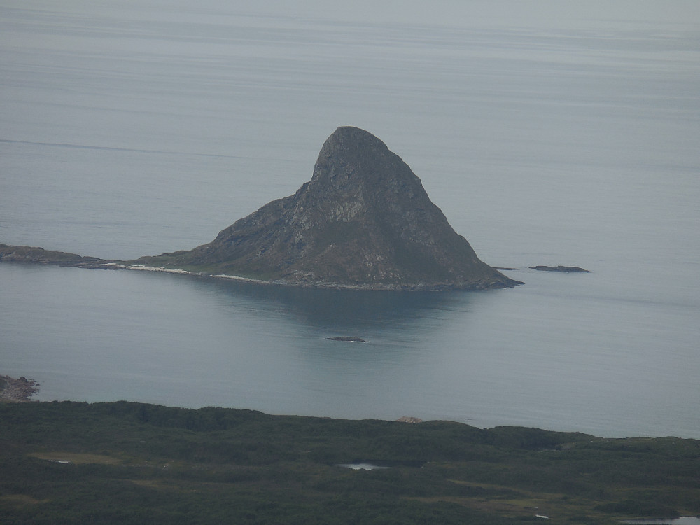 Bleiksøya i nordvest.