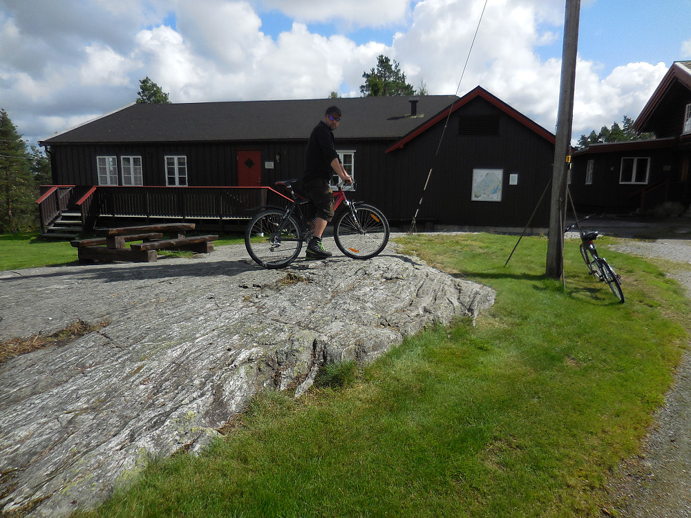 Til Høyåsen, 235 moh., på sykkel.