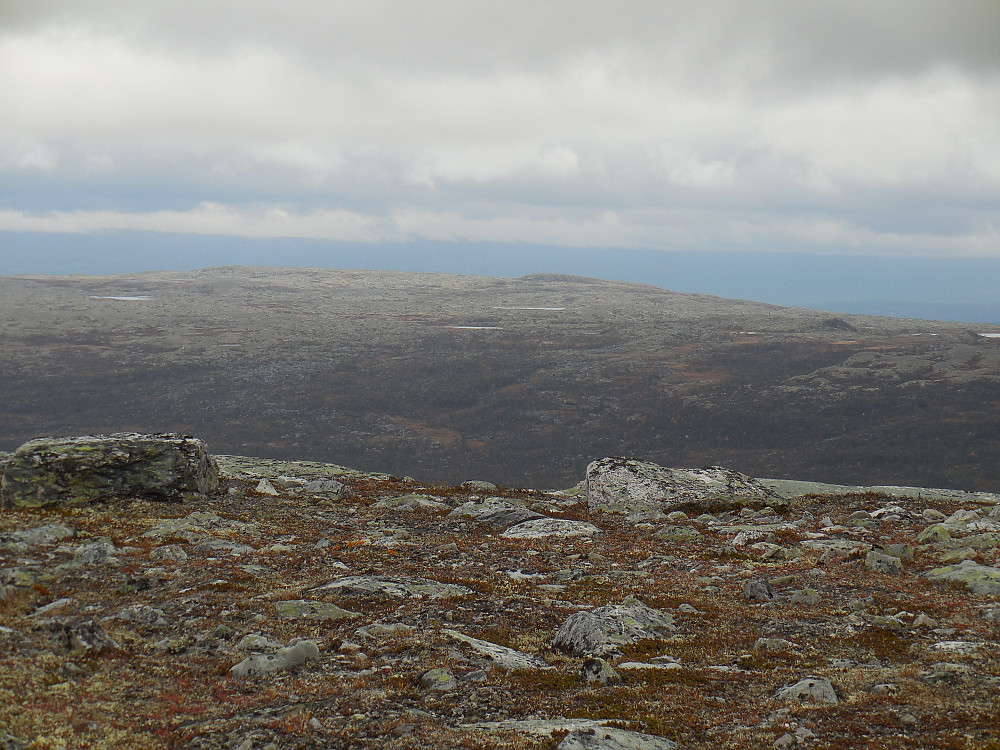 Stenfjellet i nordøst, dagens neste topp.