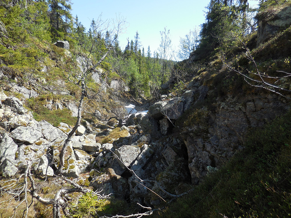 Flott canyon mellom Knøsen og Fagerfjellet.
