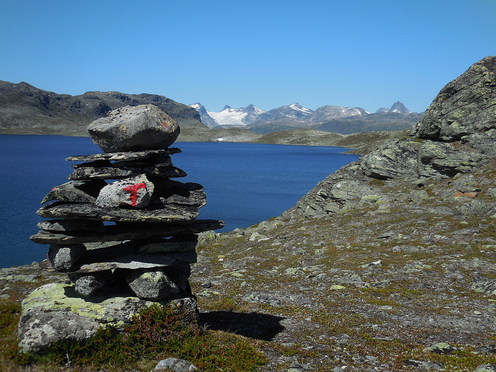 Over Dryllin og inn i Jotunheimen.