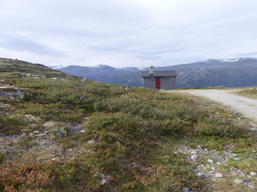 Aursjobu, ei trivelig lita hytte som vi leier av Skjåk almenning. 