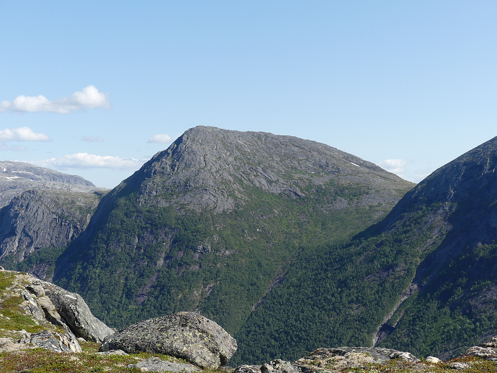 Tømmeråstinden.