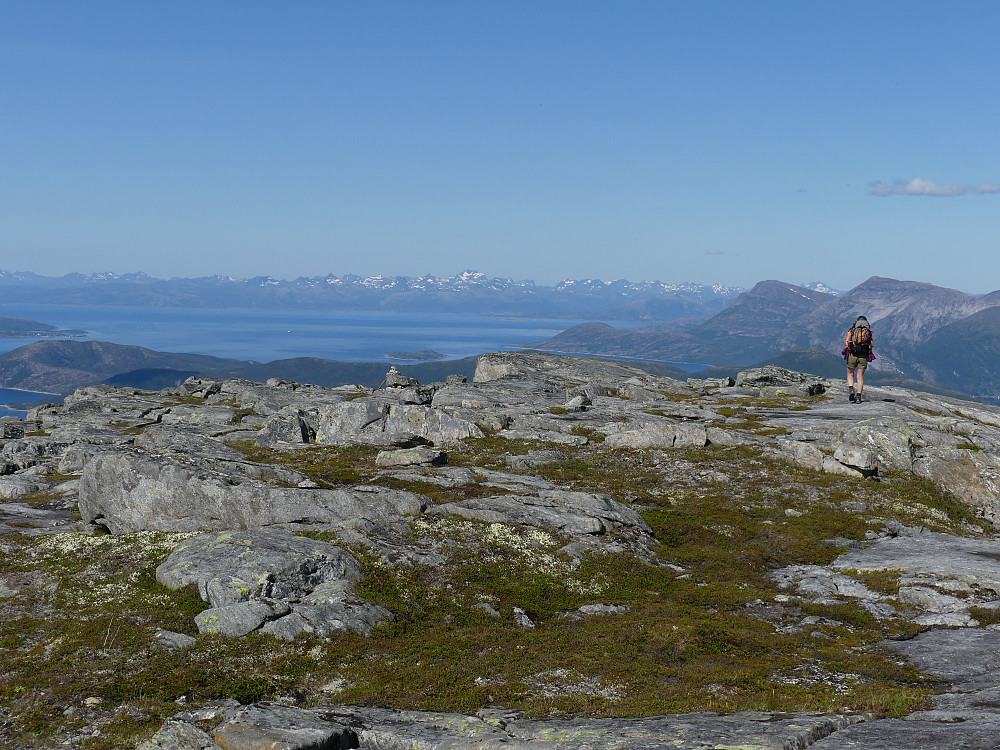 På toppen av Mulbukttinden, 760 moh.
