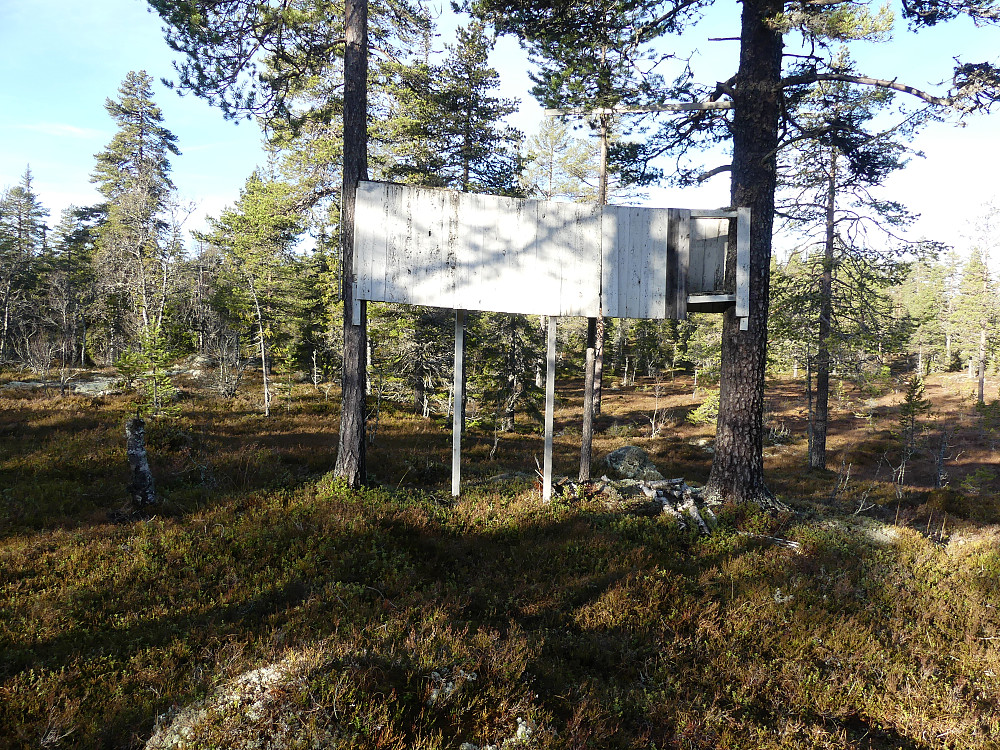 En romslig utgave av et jakttårn.
