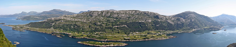 Rugsundøya. Sundstua til høyre. 