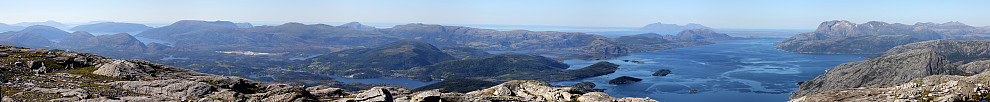 Utsikt utover mot Brønnøy og Velfjord