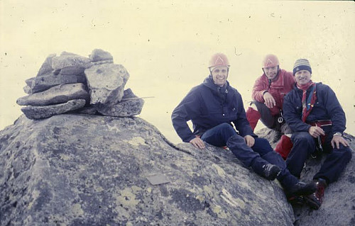 Geir, Egil og meg på Storen. Dette bildet er tatt av den merkelige fyren vi traff på Hjørnet.