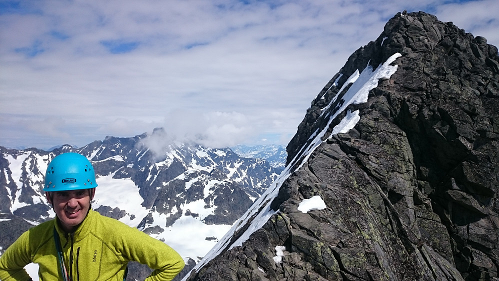 Knut gleder seg stort til ryggen bortover mot toppen.