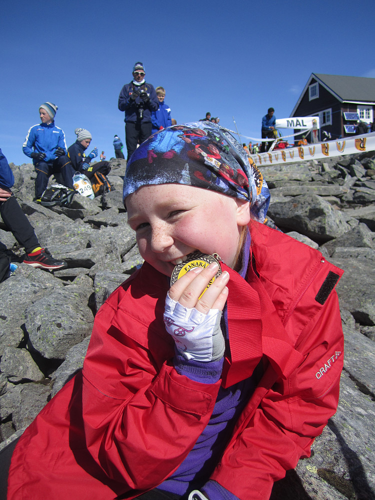 Ei som er svært fornøgd med å ha fått "gull" medalje på toppen.
