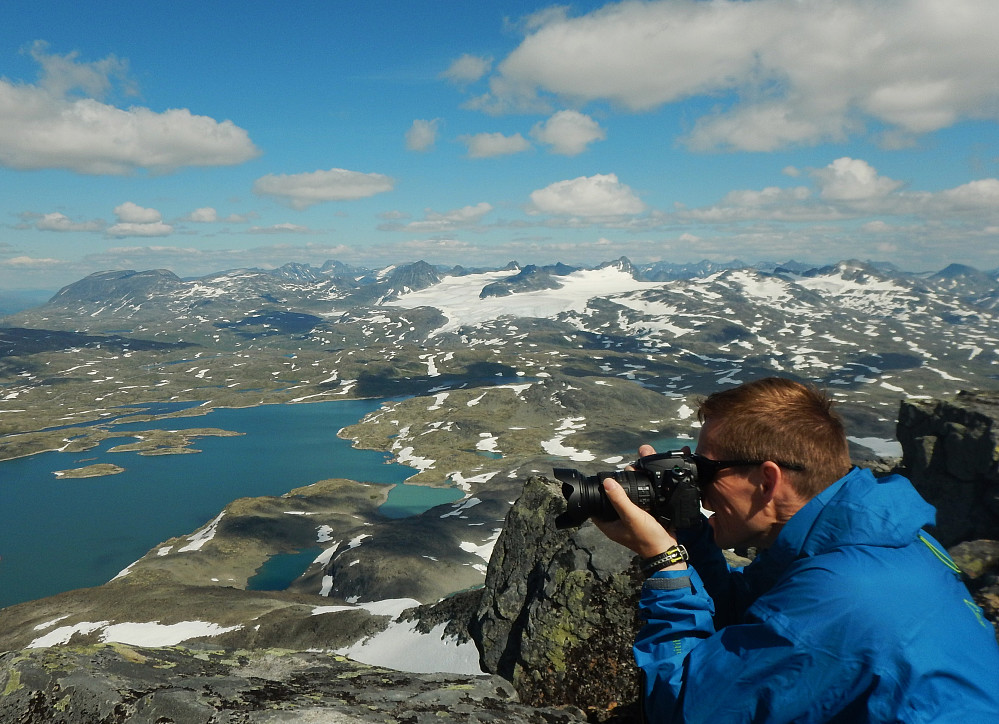 Einar knipsar bilder. Det var ei fantastisk flott utsikt.