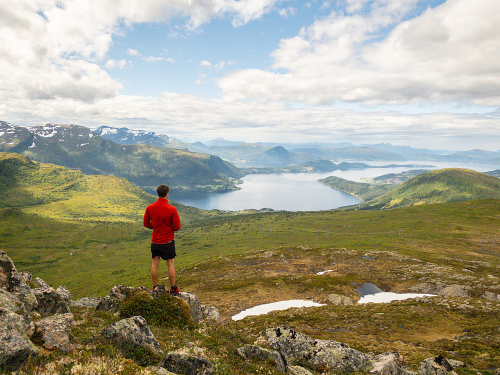 Fjord og fjell i skjønn forening er det få som gjer så godt som Nordmøre.