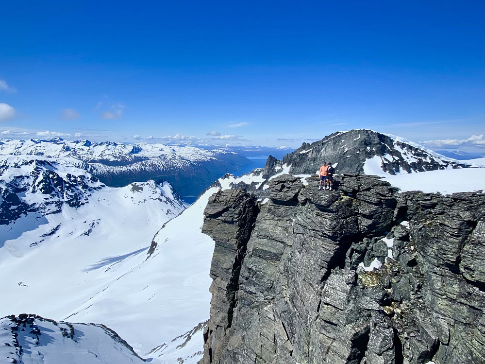 På toppen med Dronningkrona i bakgrunn.