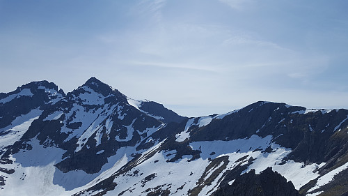 Jønshornet og Rametinden sett frå Svinetinden