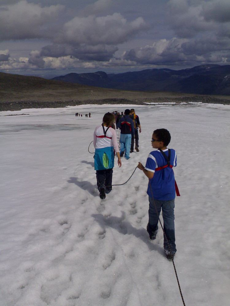 Image 12: Crossing the Styggebreen glacier once again for the descent.