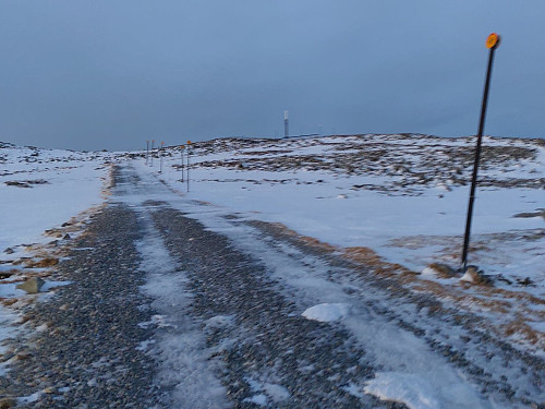 #1: Part of the mountain road that leads up to the summit of Mount Gamlemsveten. The road is steeper than it looks like; this part has an ascent varying between 20 and 25 %.