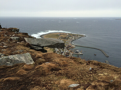 A stone that has for some reason been named "Johan Skytt". When its not blowing, you can stand on the stone, and have your photo taken. On a windy day, however, I will discourage it, as the vertical fall from the stone is more than 30 meters.