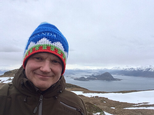 Another image with a view towards the town of Ålesund, this one with me in front. This image was captured standing close to the summit of Mount Storhornet (497 m.a.m.s.l.).
