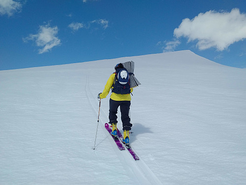 #7: The summit is where the ski trails go; the "peak" to the right is just a huge snow shelf hanging above nothing; hence you shouldn't be fooled into stepping onto it.