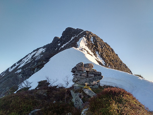 #13: There was still a substantial amount of snow on part of the north ridge of Melen. It was a little bit tricky to traverse this spot, as I didn't have with me any crampons.