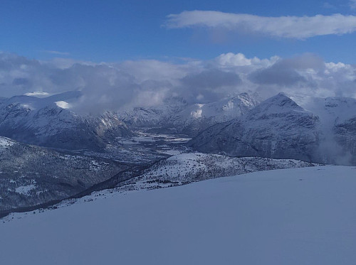 #6: ...and coming. These images were both captured in the direction of of Åndalsnes.
