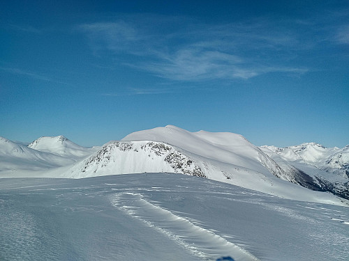 #10: View from Mount Breivikheia towards the Mount Snortungen (1198 m.a.m.s.l.). In the background to the left, is seen Mount Måsvasstinden (1204 m.a.m.s.l.).