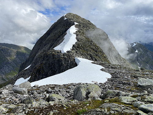 Image #19: In the notch between Mount Honndalsrokken and Mount Sætrenibba, there's a snow shelf that it may be wise to avoid stepping onto.