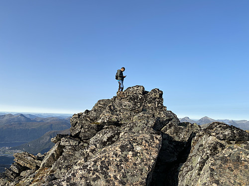 Image #9: On top of Mount Middagsbarna.