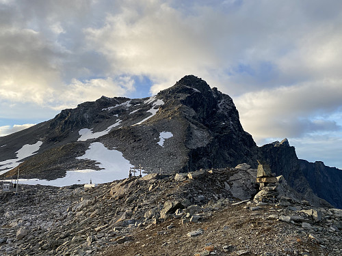 Image #20: Mount Breitinden as seen from Mount Mannen. In the right part of the picture part of the cliff called Trollveggen [i.e. "The Troll Wall"] is seen, along with the peaks of Store Trolltinden, Trollryggen, and Nordre Trolltinden. 