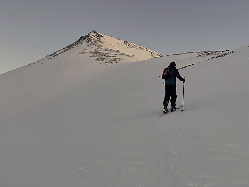 Image #7: On the west ridge of Mount Hesten, there is a viewpoint at about 1385 m.a.m.s.l.,...